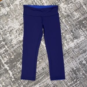 reversible cropped lululemon leggings plum/purple
